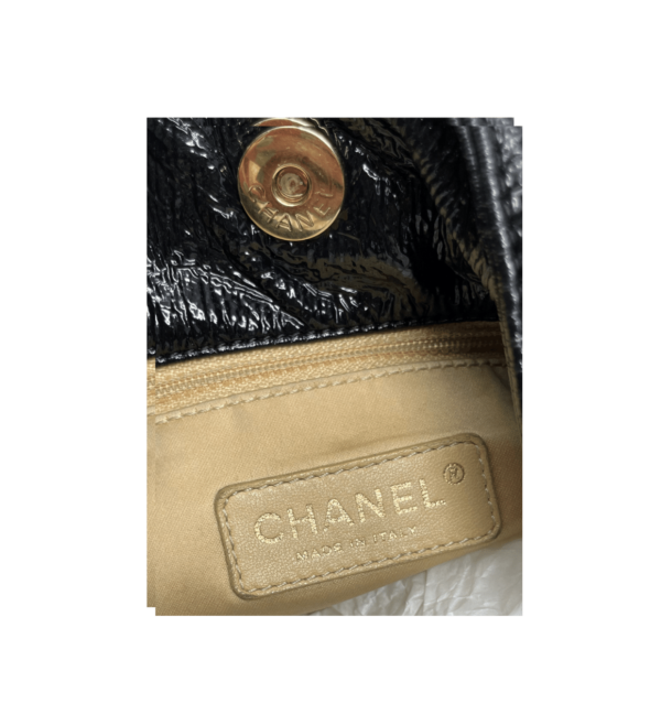 Borsa Chanel in pelle verniciata nera